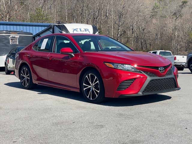 2020 Toyota Camry SE AUTO