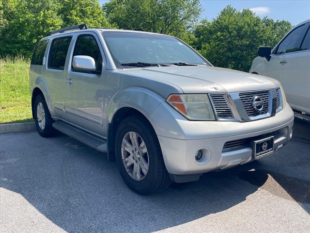 2005 Nissan Pathfinder LE 2WD