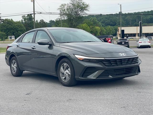 2024 Hyundai ELANTRA SE IVT