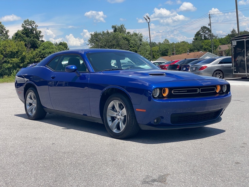 2021 Dodge Challenger SXT RWD - main photo