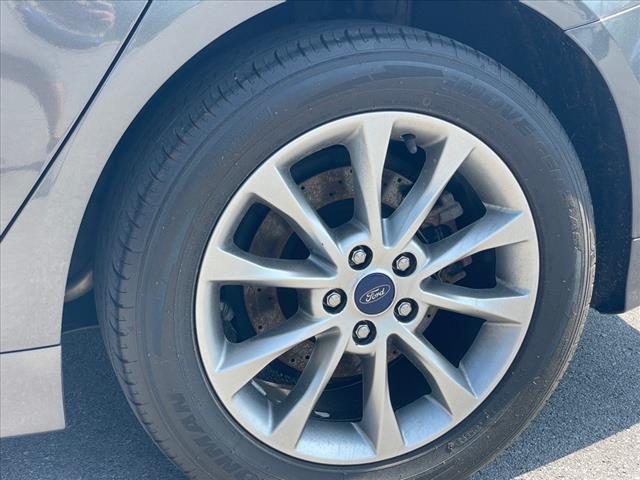 2017 Ford Fusion SE FWD
