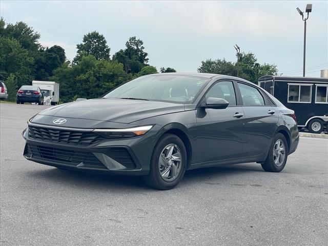 2024 Hyundai ELANTRA SE IVT