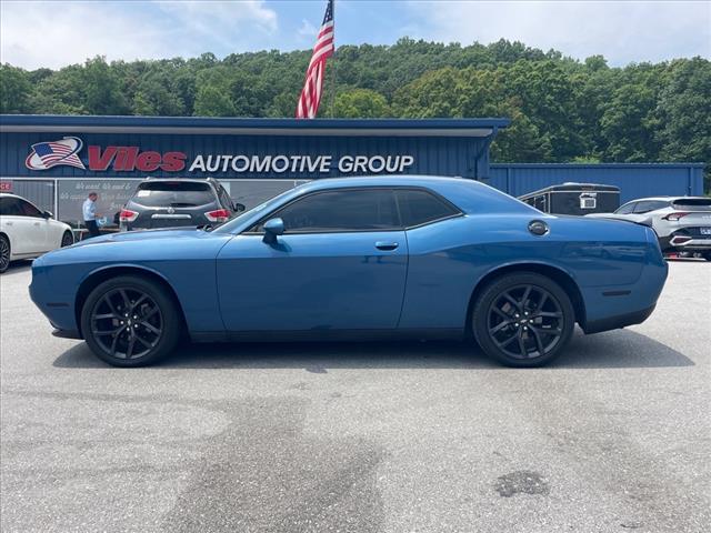 2020 Dodge Challenger SXT RWD
