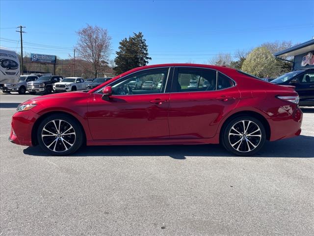 2020 Toyota Camry SE AUTO