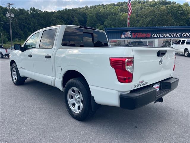 2021 Nissan Titan 4X4 CREW CAB S