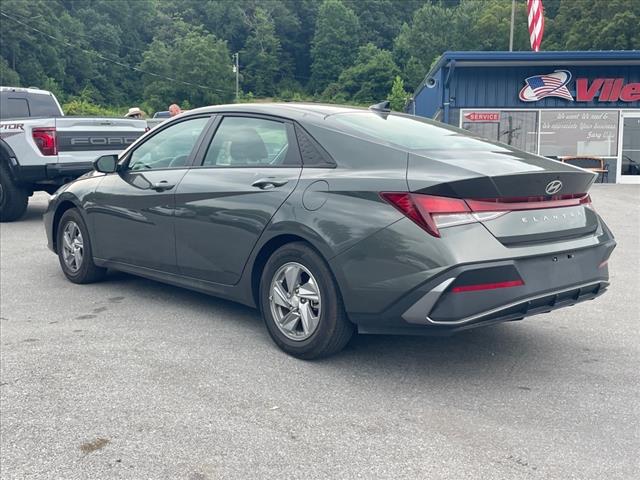2024 Hyundai ELANTRA SE IVT
