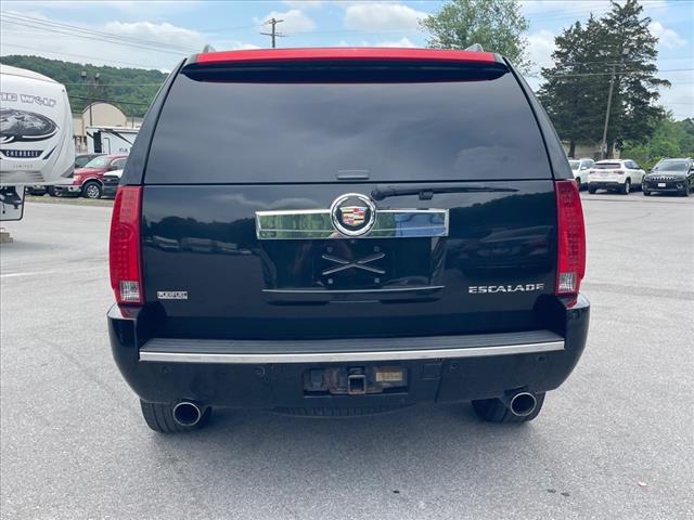 2011 Cadillac Escalade 2WD 4DR BASE