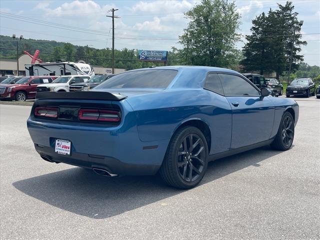 2020 Dodge Challenger SXT RWD