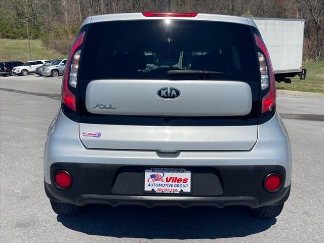 2017 Kia Soul BASE AUTO