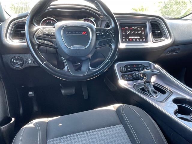 2021 Dodge Challenger SXT RWD