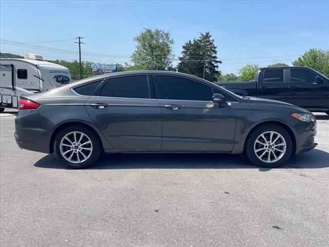 2017 Ford Fusion SE FWD