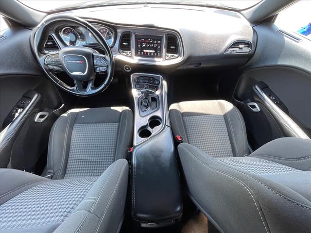 2021 Dodge Challenger SXT RWD