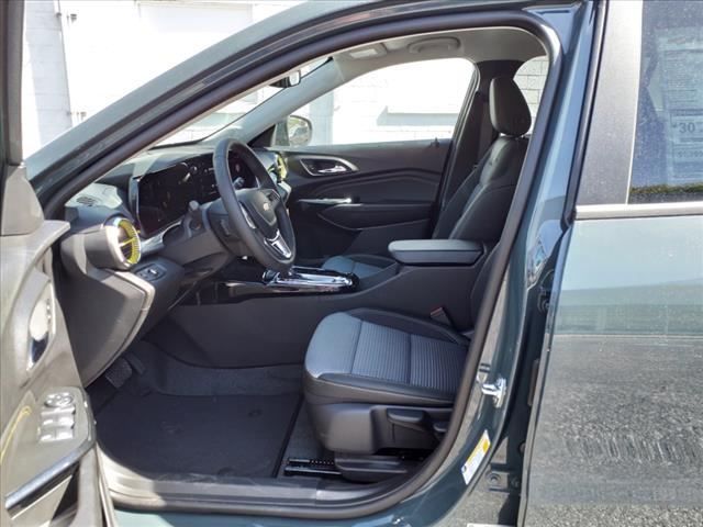 2025 Chevrolet Trax FWD 4DR LT