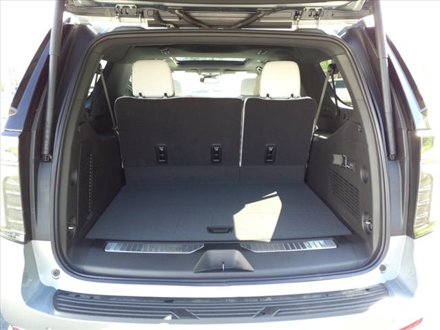 2025 Chevrolet Suburban 4WD 4DR PREMIER