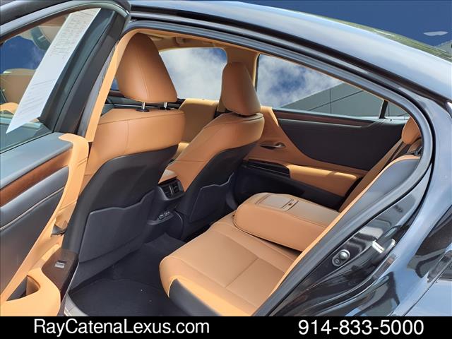 2024 Lexus ES 300h 4D Sedan