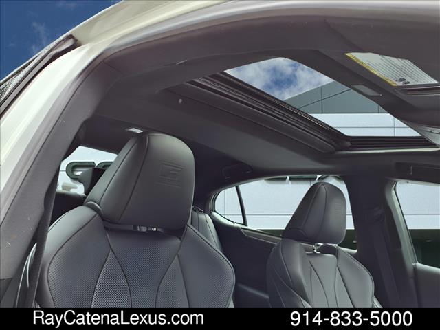 2022 Lexus ES 350 4D Sedan