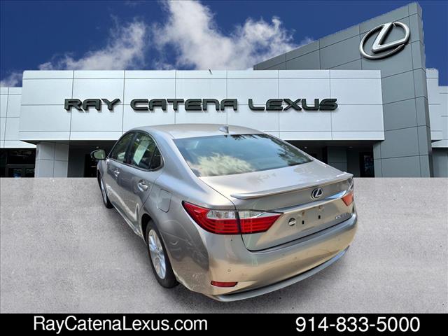 2015 Lexus ES 300h 4D Sedan
