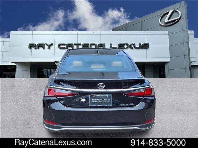 2024 Lexus ES 300h 4D Sedan