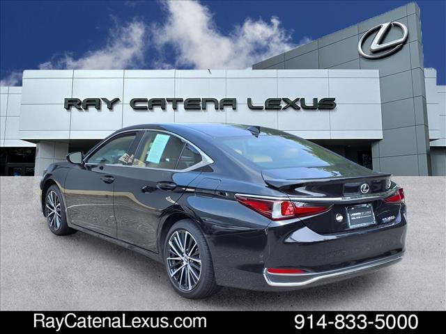 2024 Lexus ES 300h 4D Sedan