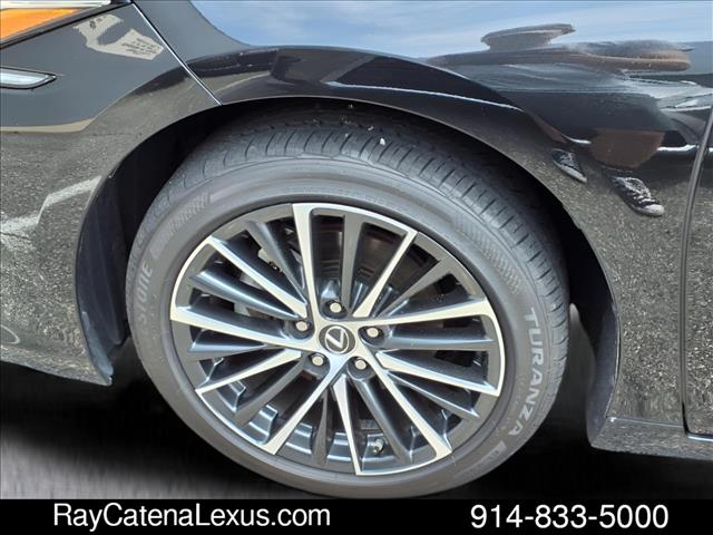 2024 Lexus ES 300h 4D Sedan