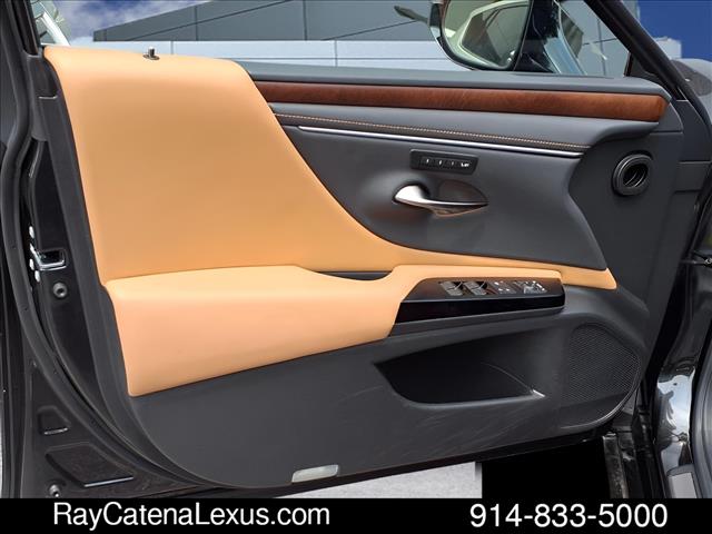 2024 Lexus ES 300h 4D Sedan