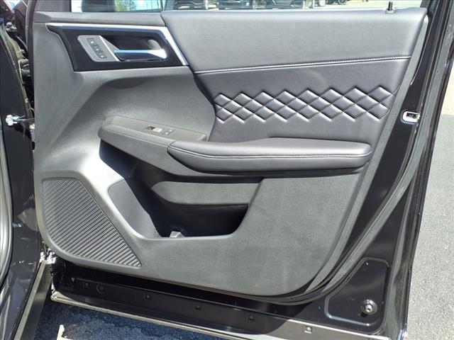 2025 Mitsubishi Outlander PHEV SEL Black Edition