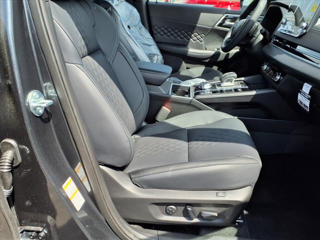 2025 Mitsubishi Outlander PHEV SEL Black Edition