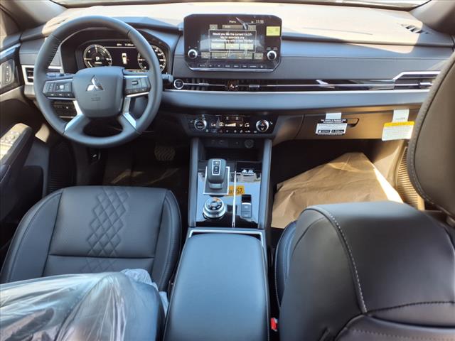 2025 Mitsubishi Outlander PHEV SEL Black Edition