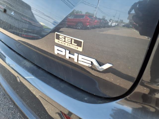 2025 Mitsubishi Outlander PHEV SEL Black Edition