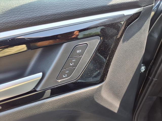 2025 Mitsubishi Outlander PHEV SEL Black Edition