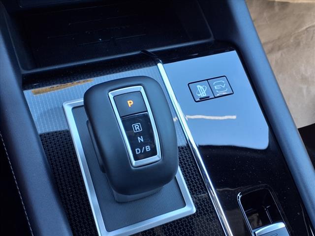 2025 Mitsubishi Outlander PHEV SEL Black Edition