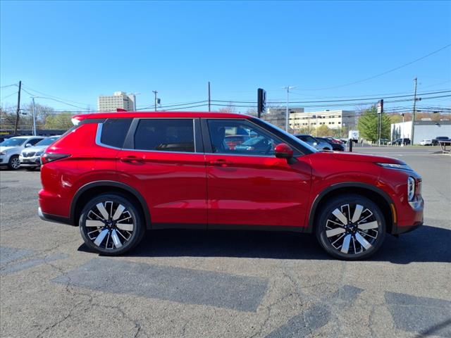 2025 Mitsubishi Outlander SE