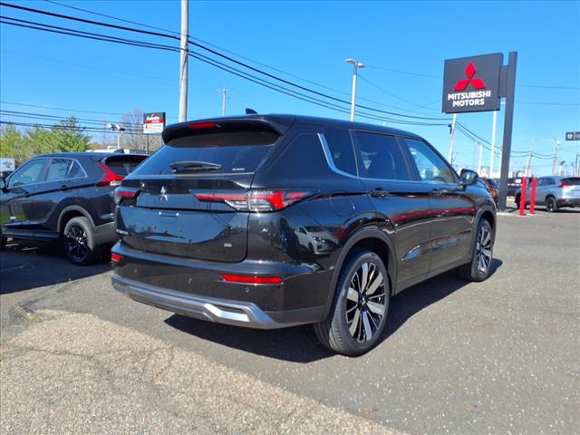 2025 Mitsubishi Outlander SE