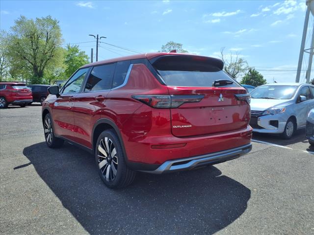 2025 Mitsubishi Outlander SE