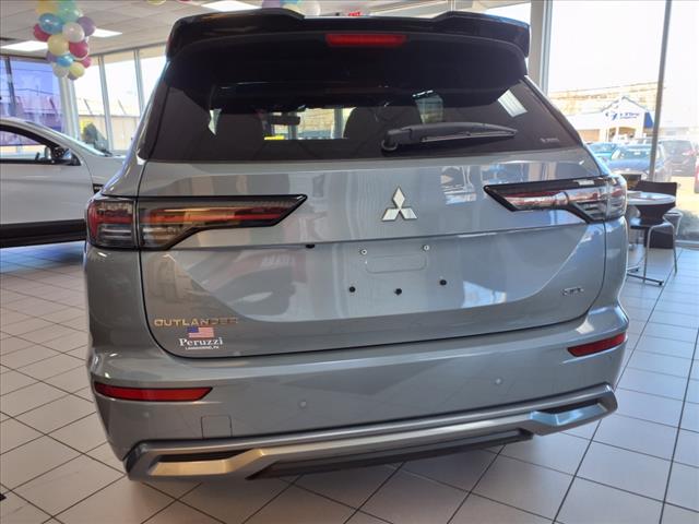 2025 Mitsubishi Outlander SEL