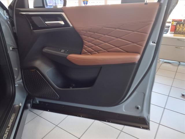 2025 Mitsubishi Outlander SEL