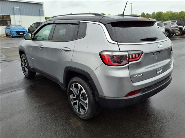 2022 Jeep Compass 