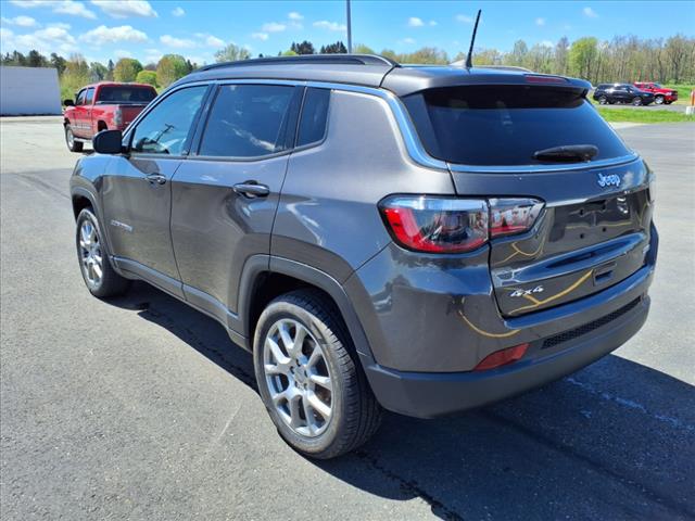2022 Jeep Compass Latitude Lux