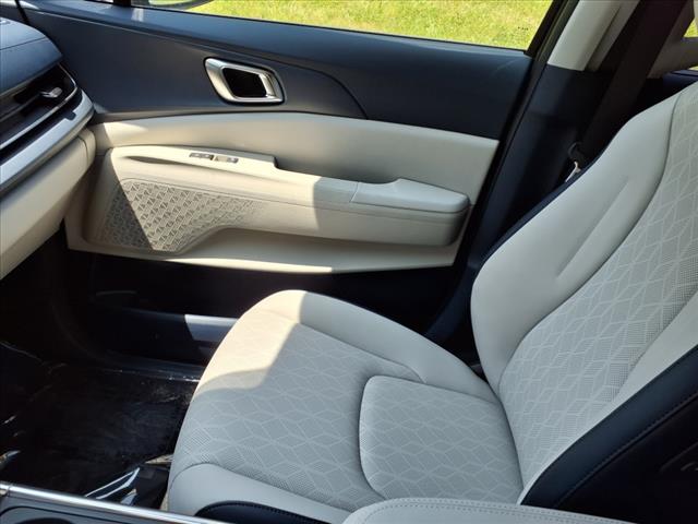 2025 Kia Carnival EX
