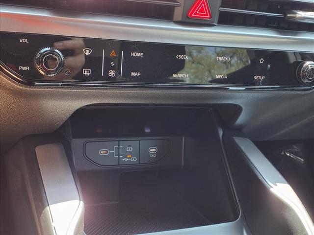 2025 Kia Sorento LX