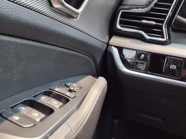 2025 Kia Sportage Hybrid LX