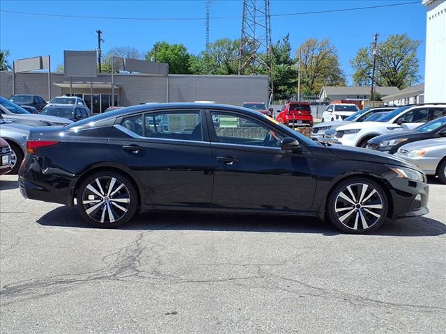 2022 Nissan Altima 2.5 SR