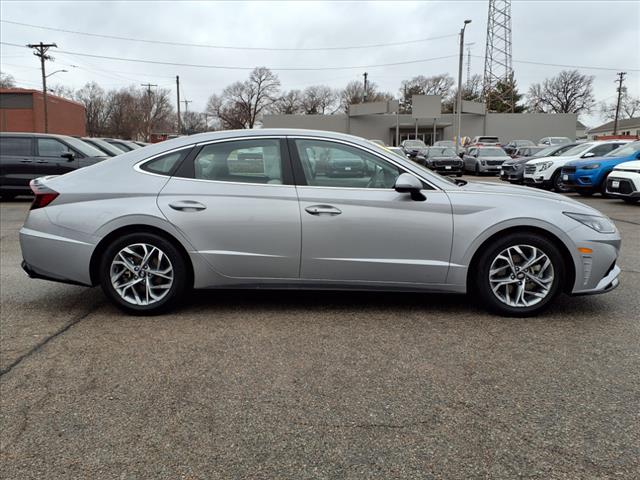2023 Hyundai SONATA SEL