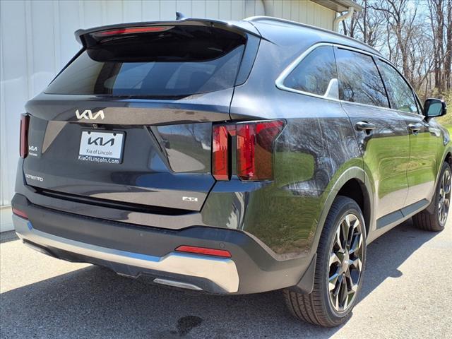 2025 Kia Sorento EX