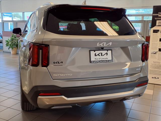 2025 Kia Sorento S