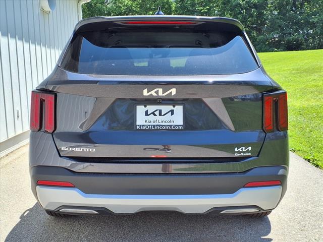 2025 Kia Sorento LX