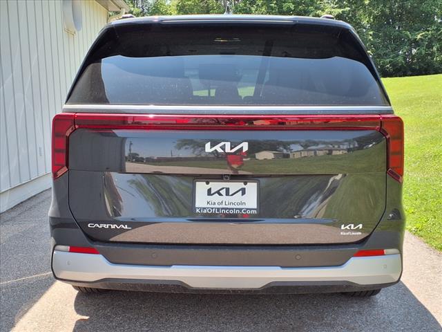 2025 Kia Carnival EX