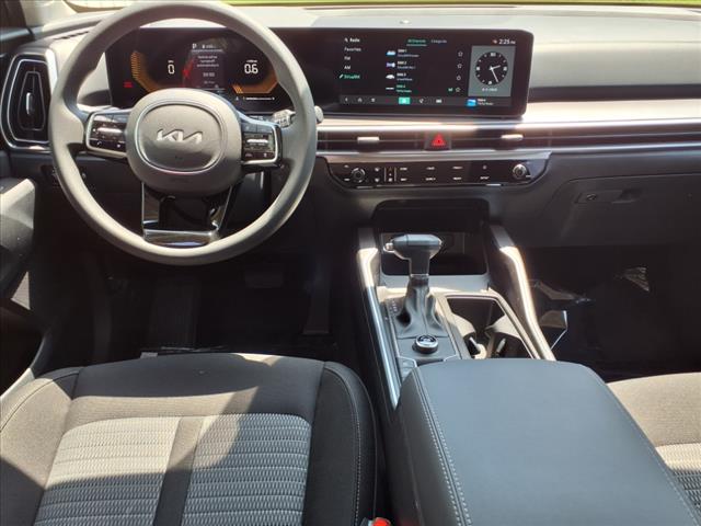 2025 Kia Sorento LX