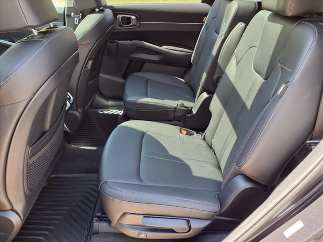 2025 Kia Sorento EX