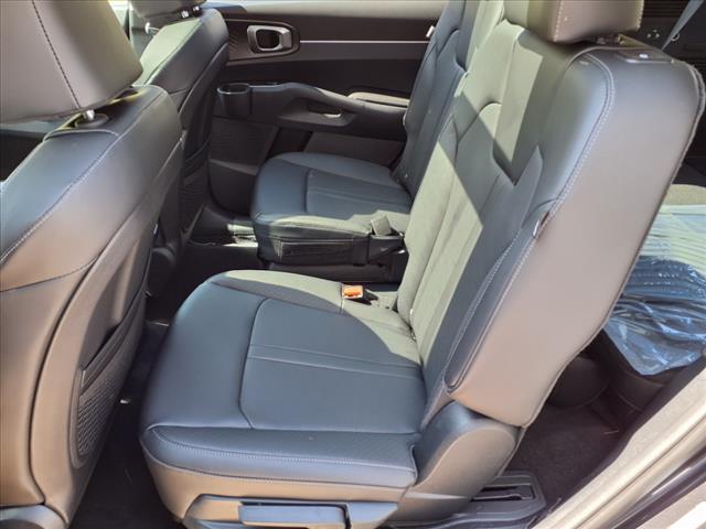 2025 Kia Sorento EX